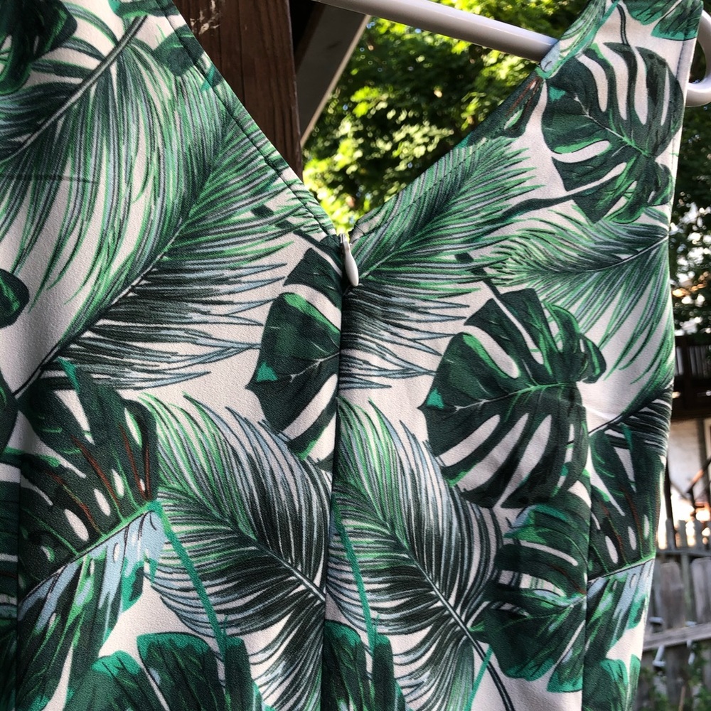 Monstera Leaf Dalia Jumpsuit with side ties - Picture 12 of 15